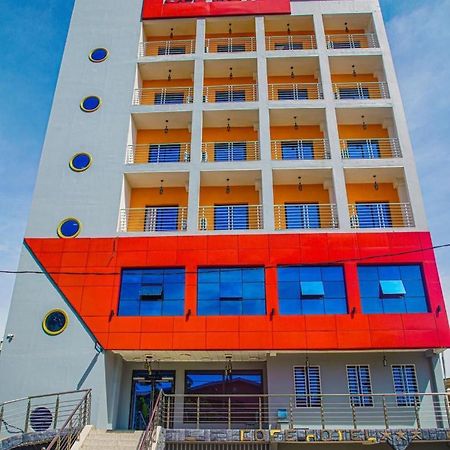 Cofe Hotel Yaounde Ngoại thất bức ảnh