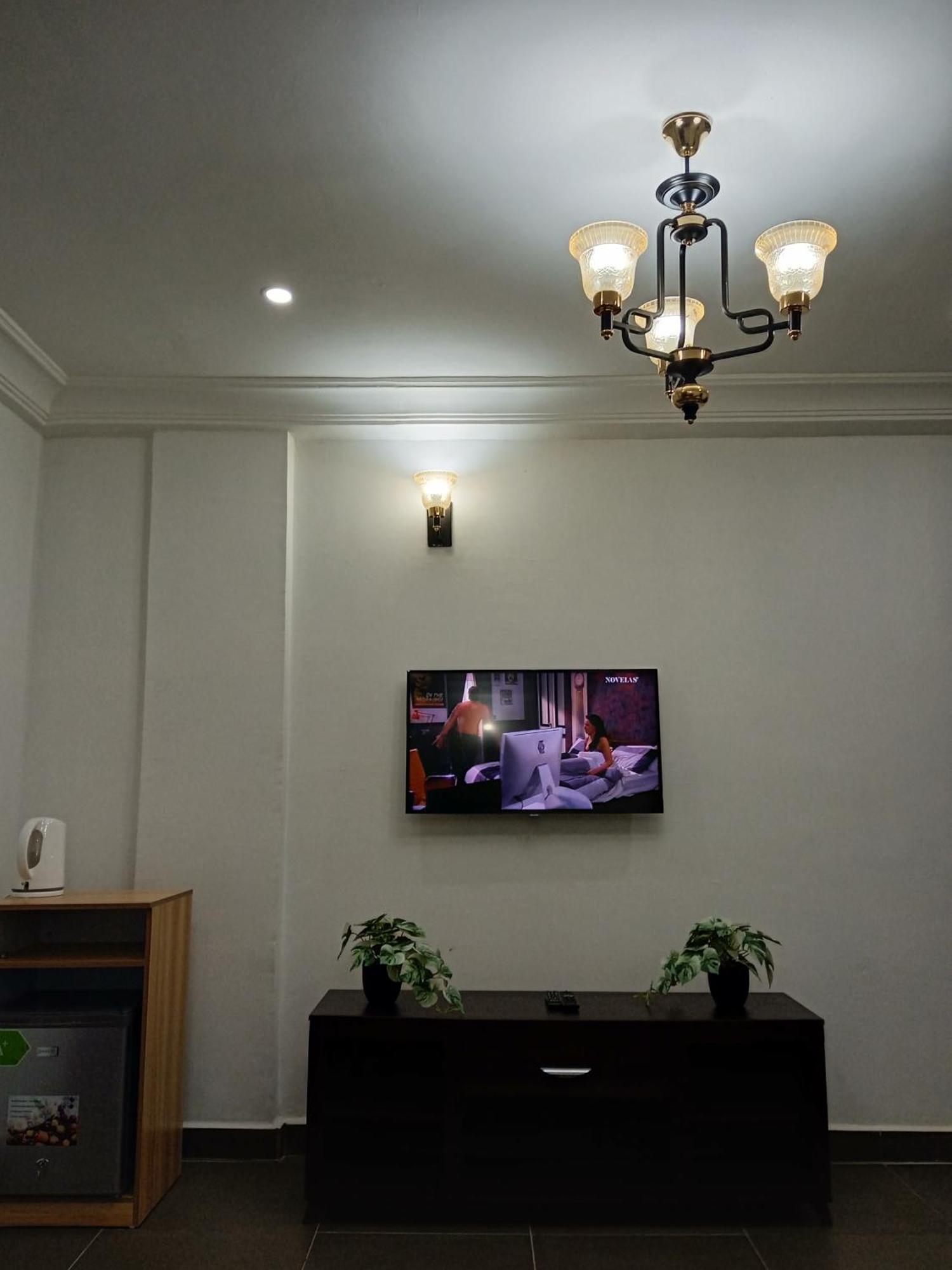 Cofe Hotel Yaounde Ngoại thất bức ảnh