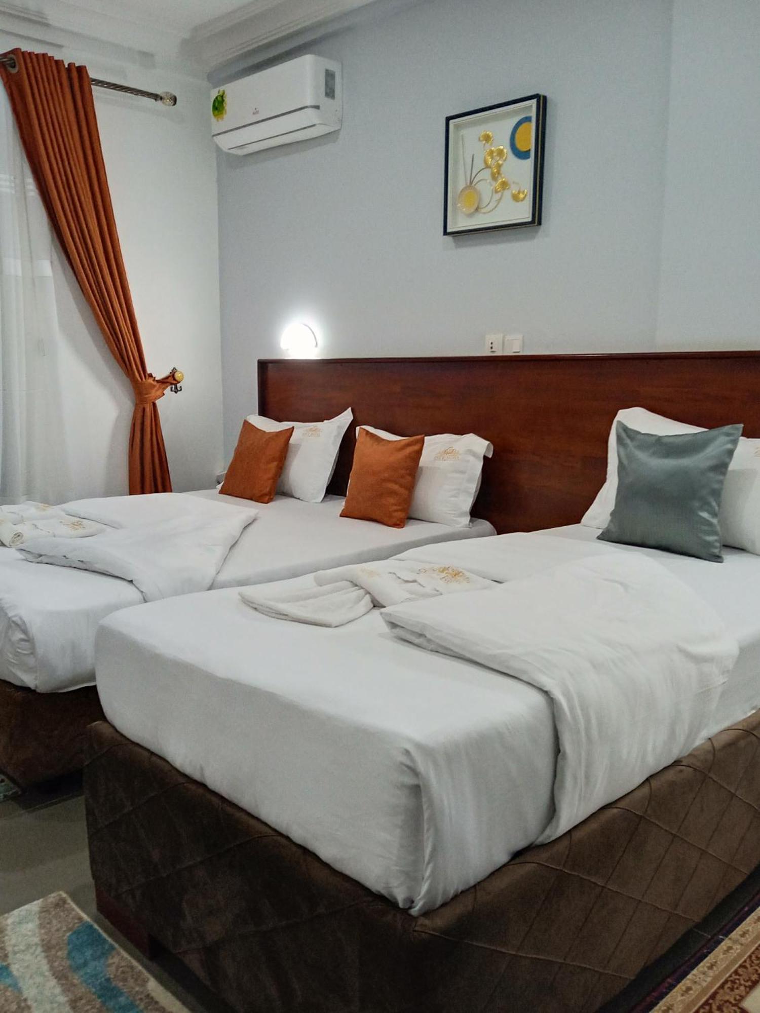 Cofe Hotel Yaounde Ngoại thất bức ảnh