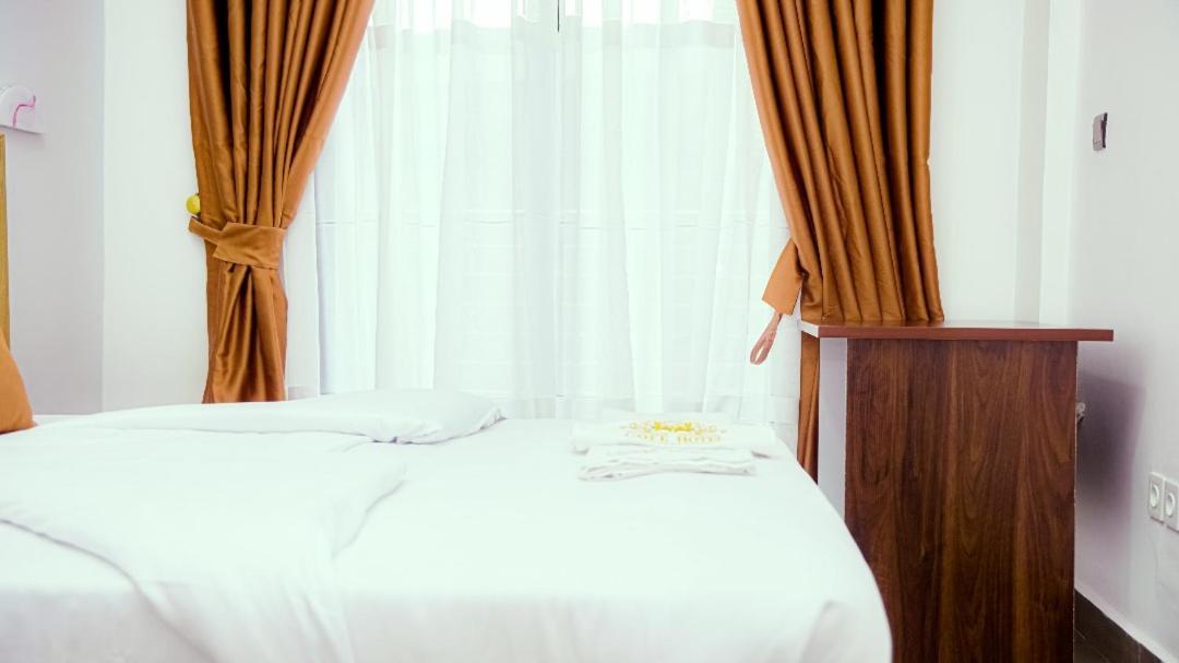 Cofe Hotel Yaounde Ngoại thất bức ảnh