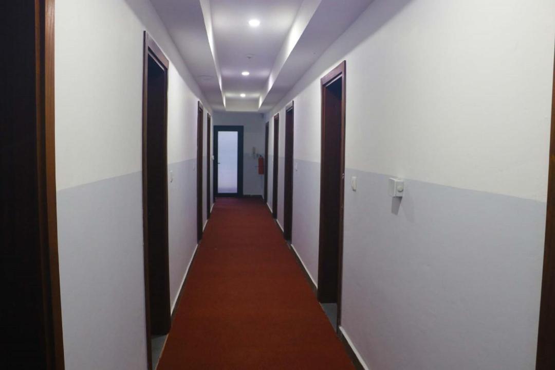 Cofe Hotel Yaounde Ngoại thất bức ảnh