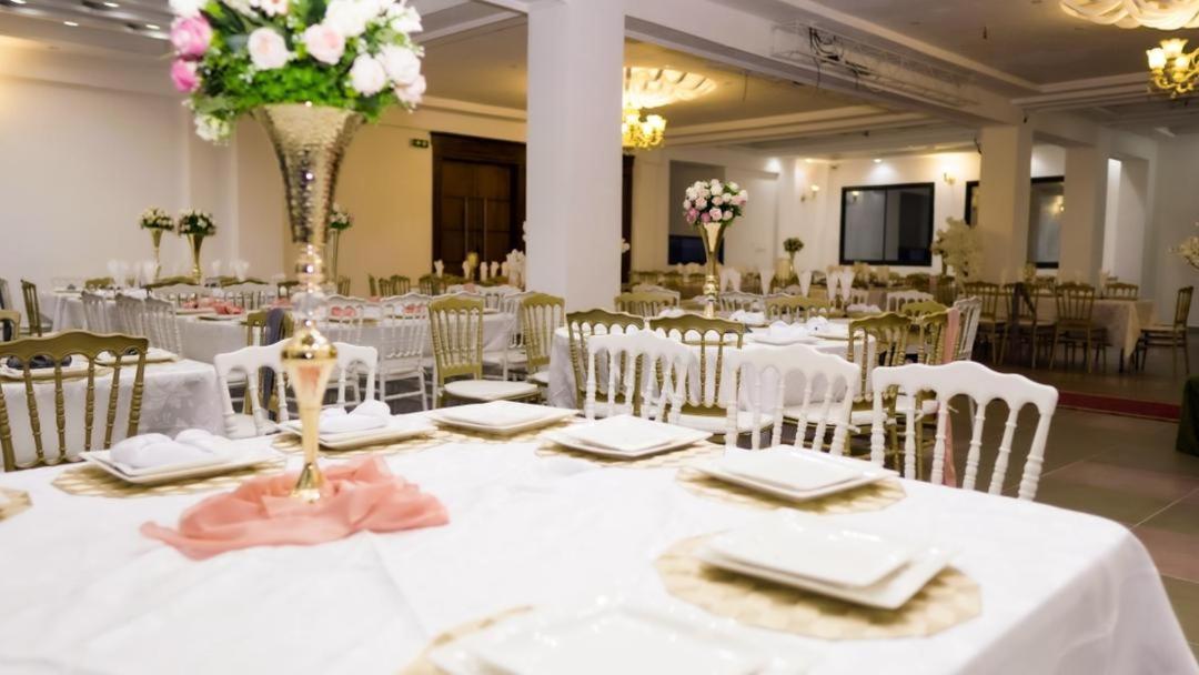 Cofe Hotel Yaounde Ngoại thất bức ảnh