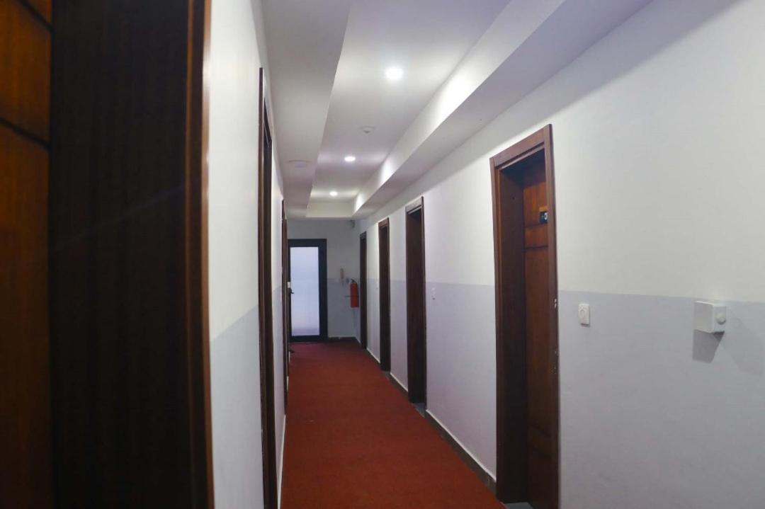 Cofe Hotel Yaounde Ngoại thất bức ảnh
