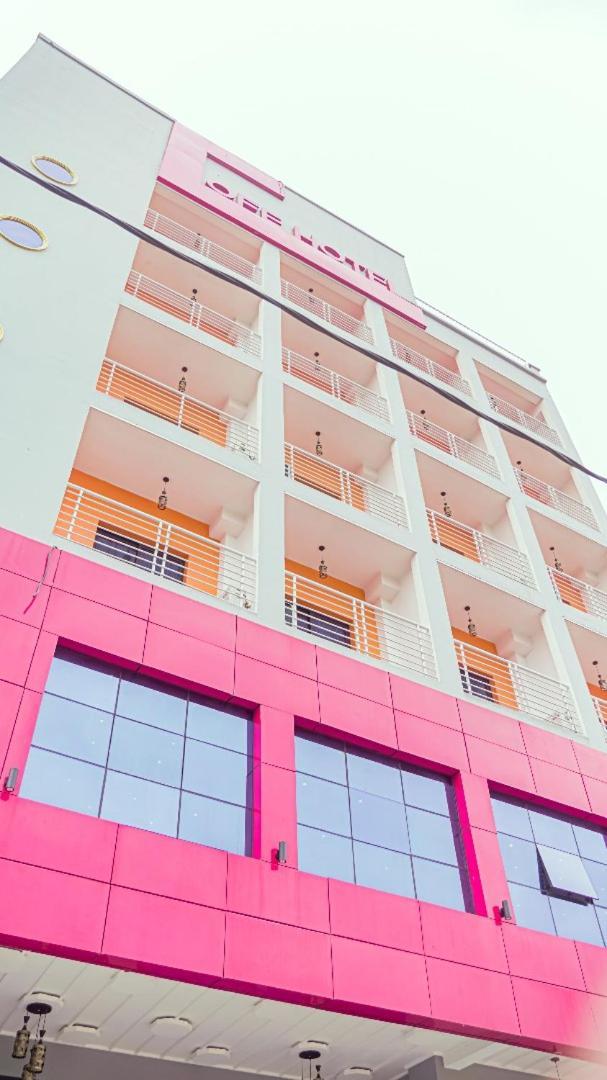 Cofe Hotel Yaounde Ngoại thất bức ảnh